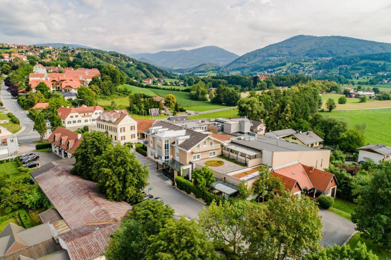 Hotel-Restaurant Allmer Weiz Exteriör bild