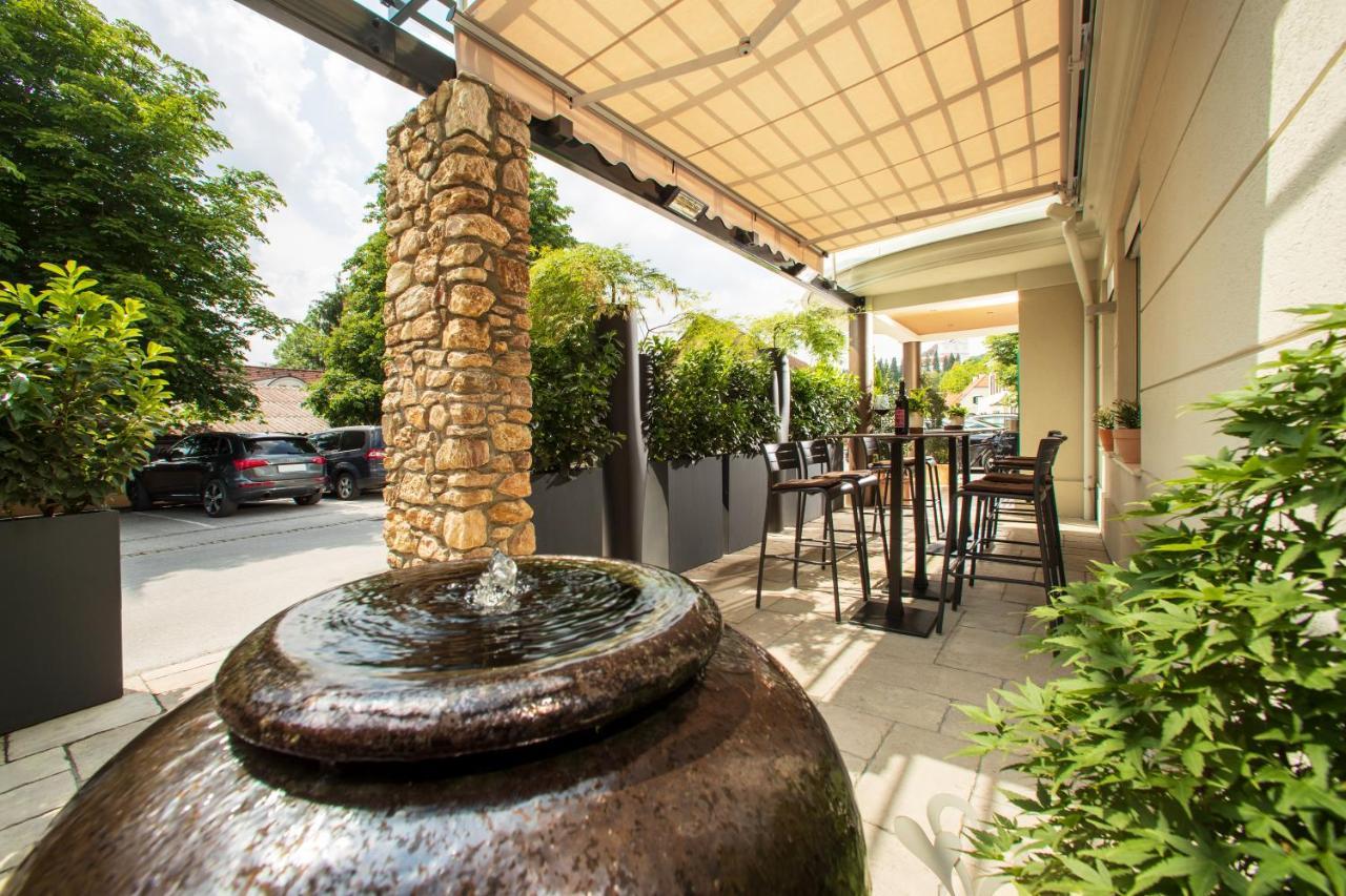 Hotel-Restaurant Allmer Weiz Exteriör bild