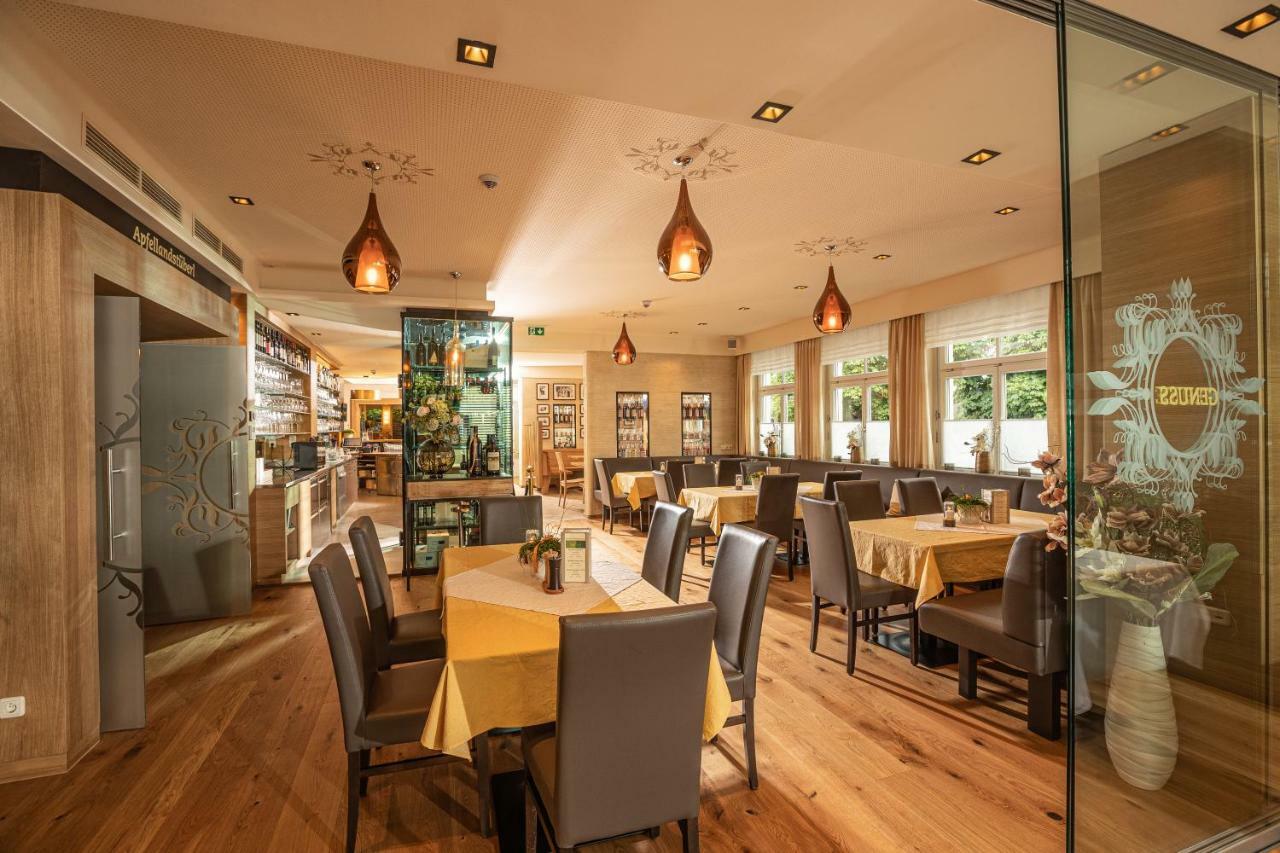 Hotel-Restaurant Allmer Weiz Exteriör bild